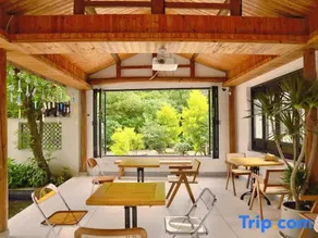 Riverside Villa - Image 5