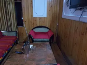 Mall road Stay with In-house restaurant - Image 3