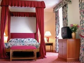 Templars Hotel & Carvery - Image 3