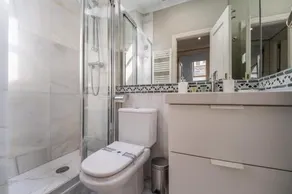2 bedrooms 2 bathrooms- Penthouse- Almagro- MintyStay - Image 2
