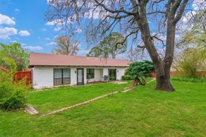Newly remodeled 4 Bedroom 3 full bath - Image 4