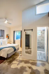 Walk to Wilton Drive - Spacious Quiet Villa 1 - Image 2