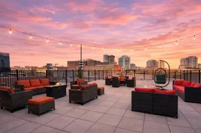 McCormick Place Spacious 3BR Family Heaven Suite with Optional Parking Sleeps 10 Guests Near Soldier Field and Field Museum - Image 5
