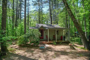 Cottage by the Pond The Perfect Cozy Escape! - Image 2