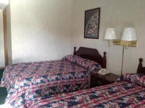 Budget Inn Hazelwood - Image 2