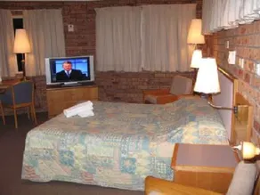 Beach Drive Motel - Image 2