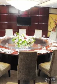 Luo Yang Disney Hotel - Image 2