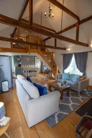 Cherry Orchard Lodge - Image 4