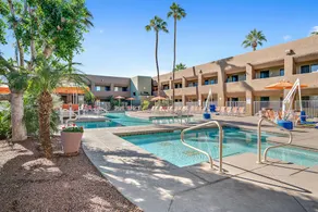 3 Palms Resort & Oasis - Image 3
