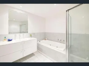 Beachside 4 with Airconditioning and Spa Bath - Image 2