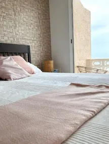 Luxurious beachfront townhouse - Image 3
