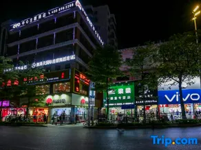 Shenzhen Center Theme Hotel - Image 3