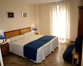 Hotel Al-Yussana - Image 5