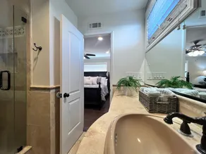 Fabulous 6 Bedroom , 4 Bath Pool W/jacuzzi Home - Image 2