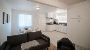 Charming 2BR Casita in Front of Park - Image 2