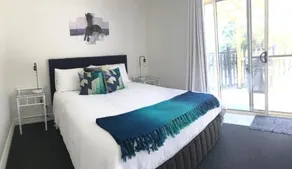 Kings Hill Accommodation - Image 3
