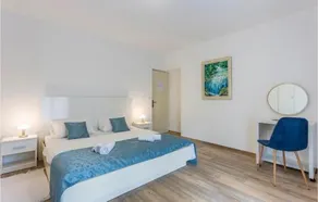Beautiful Home in Katun Lindarski With Wifi and 6 Bedrooms - Image 5