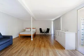 Stunning Home in Salamander Bay - Image 3