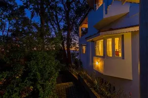 Alpinia by Vista Rooms - Image 4
