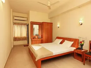 Manakkil Hotel - Image 4