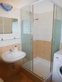 Jade Apartment - Image 4