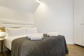 Splendom Suites Barcelona - Image 2
