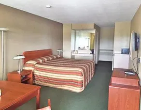 Forest Grove Inn - Image 5