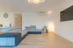 Lugano Station Apartment With Free Parking - Image 2