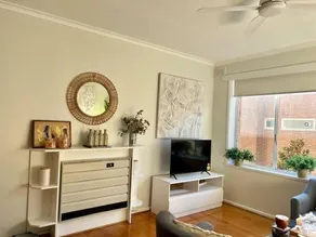 Large two bedroom apartment in Glen Iris - Image 3