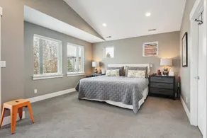 Spacious Family Retreat Media Room & Patio 3 Bedroom Home - Image 5