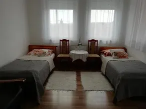 Vadasztanya Fogado - Image 2