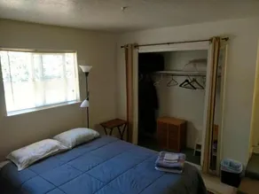 Lakeside Hostel & Guest House - Image 4