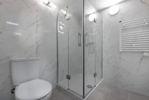 Riviera Suites - Hosted By Sweetstay - Image 3