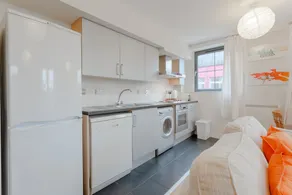 Spacious Stoke Newington Flat - Image 4