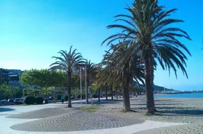 Apartment With Scenic View - Image 2