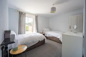 Dragonfly Cottage - Image 3