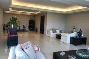 Hazmieh Luxurious 3BD Apartment - Image 2