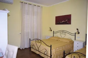 B&B Vico Napoli - Image 2