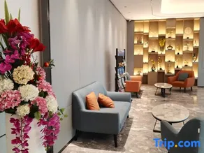Overseas Chinese Hotel - Image 4