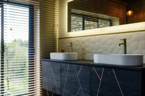 5 Bed Lake House - Sleeps 10 - Nature Reserve - Image 3