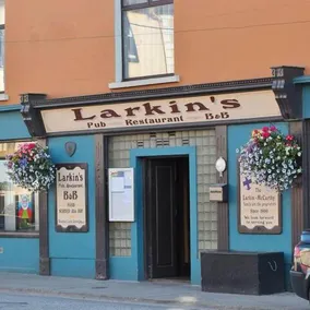 Larkin's Pub, Restaurant and B&B - Image 4