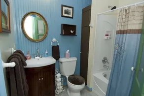 The Tinder Guest House - Image 4