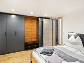 Cosy Home in Neukirchen am Großvenediger with Parking - Image 2