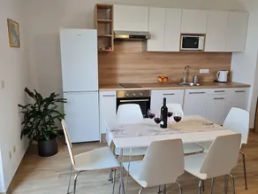 Stella Apartments - Image 4