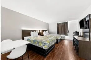 Americas Best Value Inn - Image 3