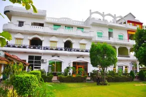Hotel Greenland Khairthal - Image 2