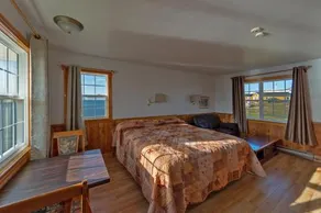 Ocean View Motel & Chalet - Image 2