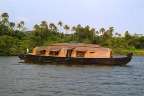 Spice Coast Cruise House Boat - Image 2