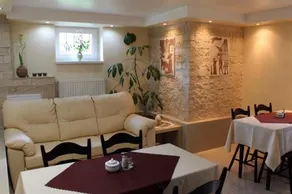 Hotelik Villa - Image 4