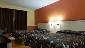 Budget Inn 2000 - Image 3